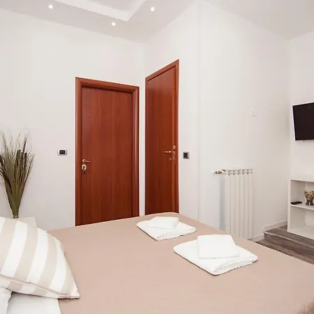 Magicfiverooms Di Anisa Vakantiehuis Rome